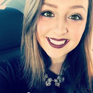 Meet your Posher, Gwen douglas